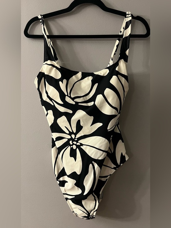 Shade & Shore Other - Shade & Shore Black and White Floral One-Piece Swimsuit with Scoop Neck